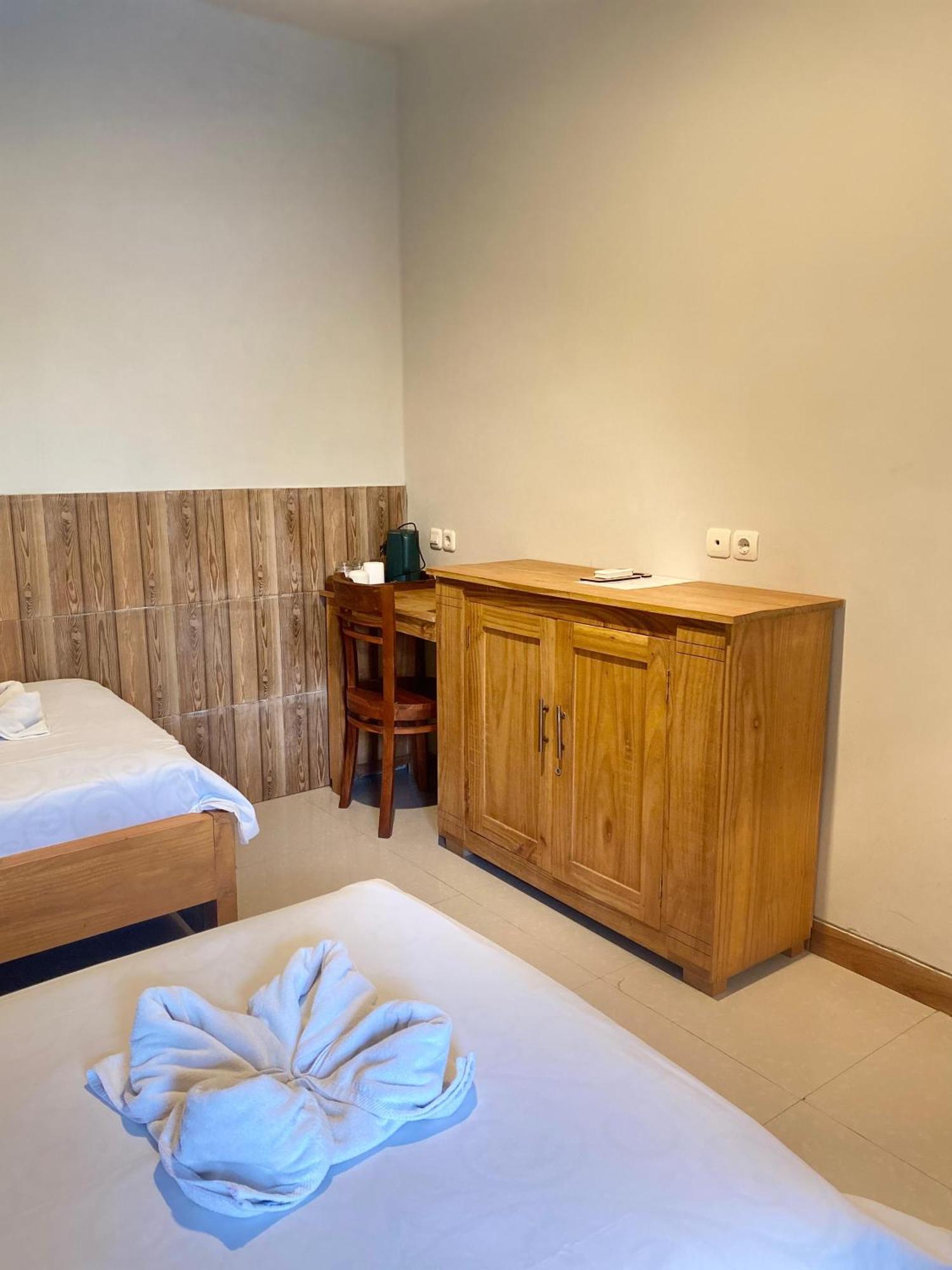 Ghamed Sari Hotel Ngoại thất bức ảnh