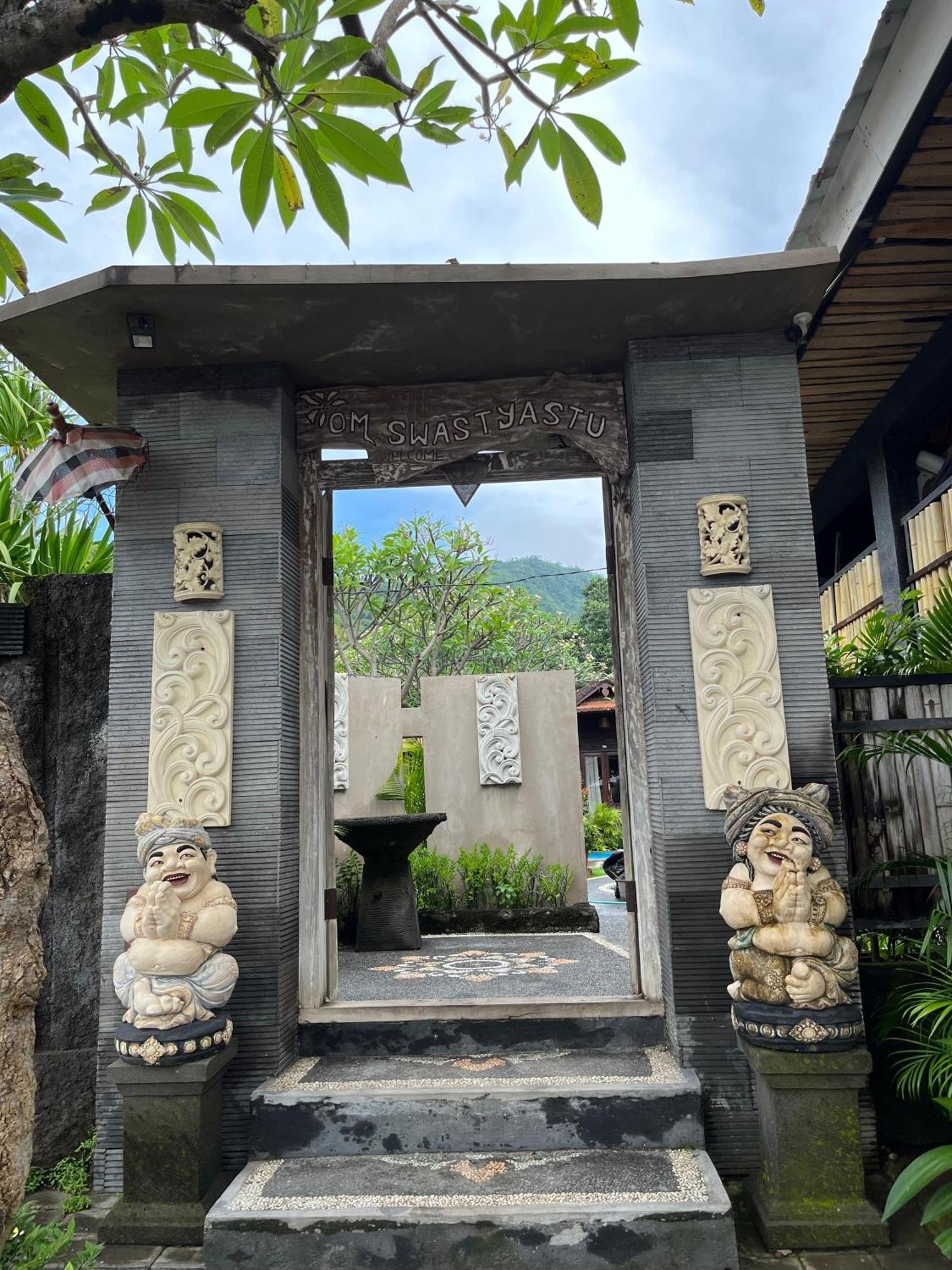 Ghamed Sari Hotel Ngoại thất bức ảnh