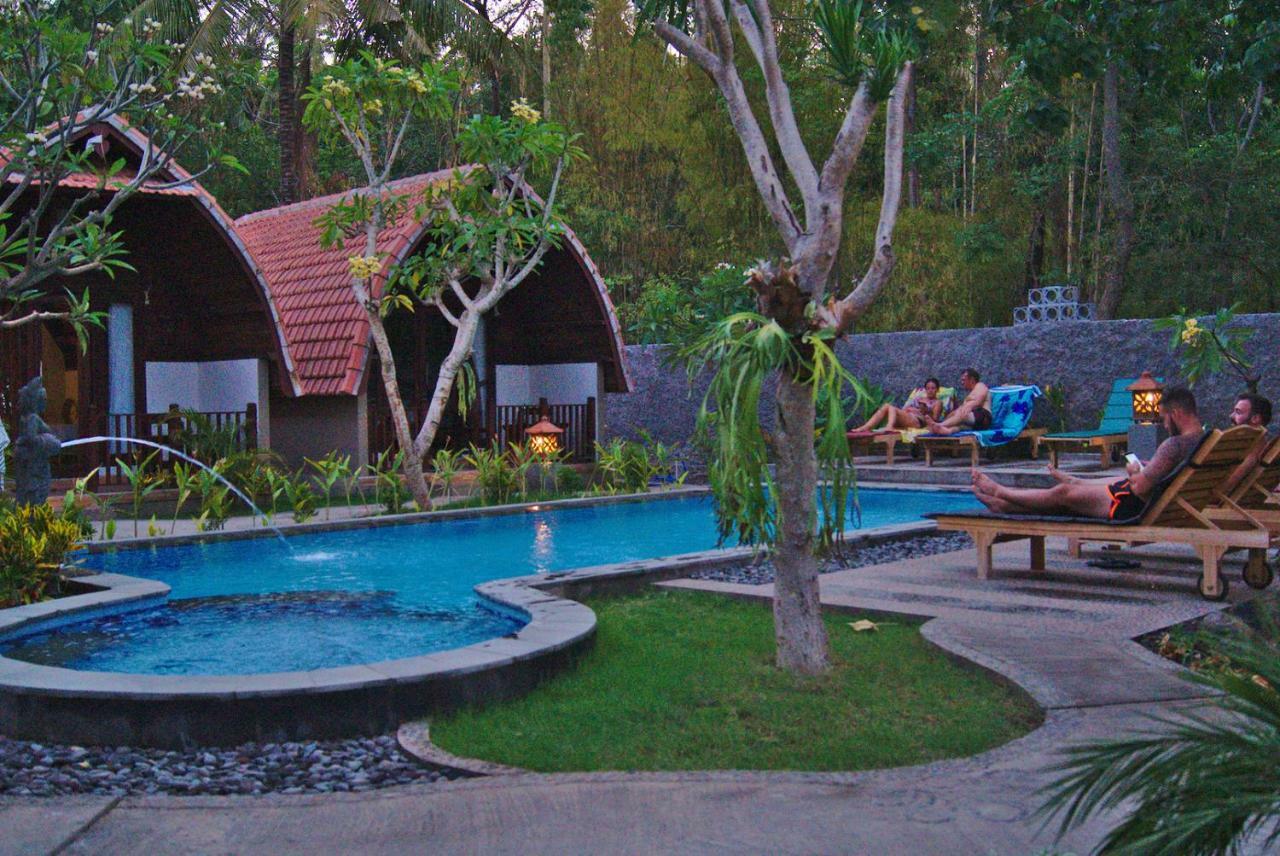 Ghamed Sari Hotel Ngoại thất bức ảnh