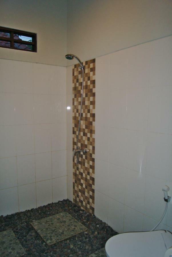 Ghamed Sari Hotel Ngoại thất bức ảnh