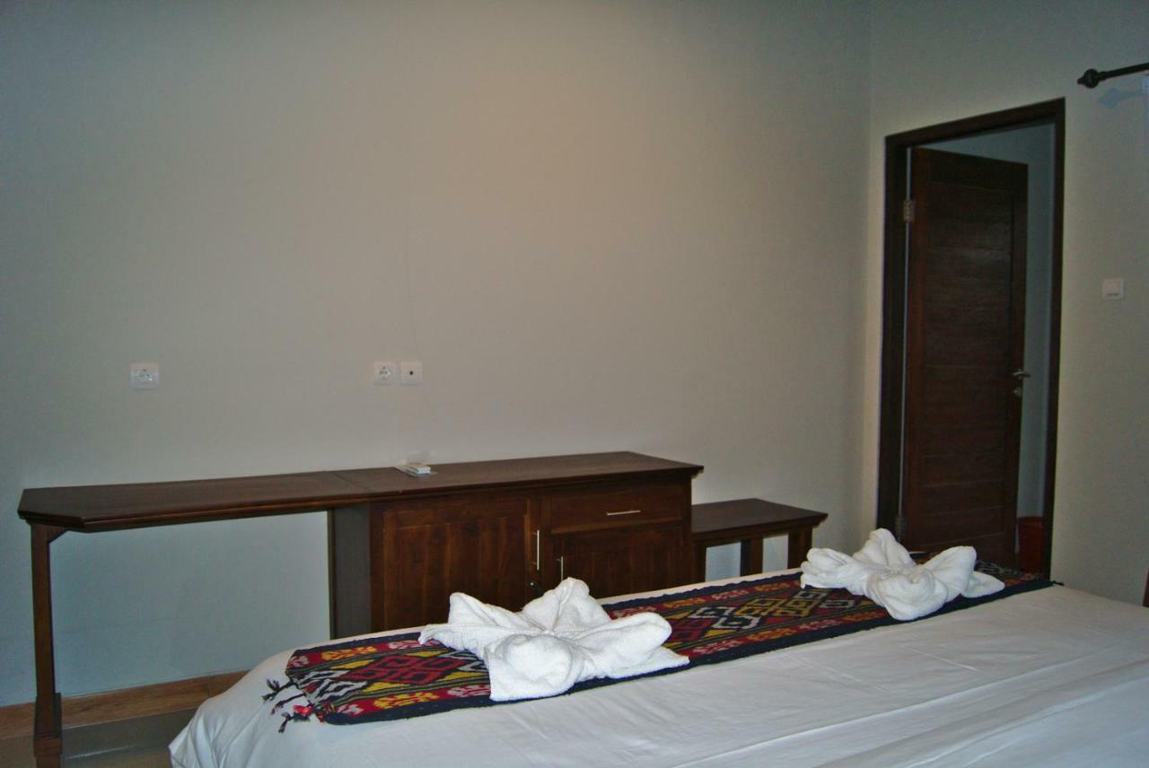 Ghamed Sari Hotel Ngoại thất bức ảnh