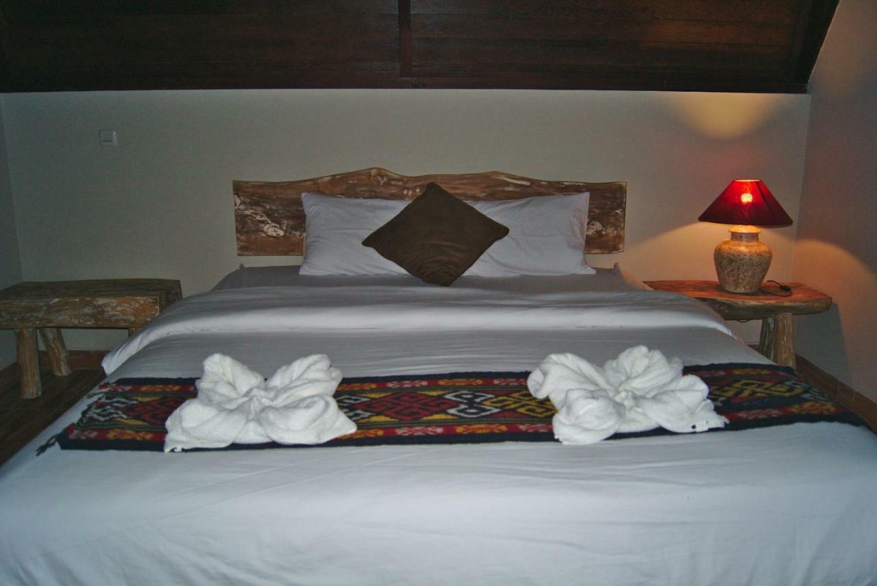 Ghamed Sari Hotel Ngoại thất bức ảnh