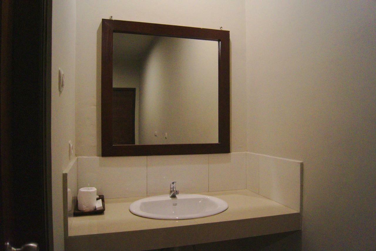 Ghamed Sari Hotel Ngoại thất bức ảnh
