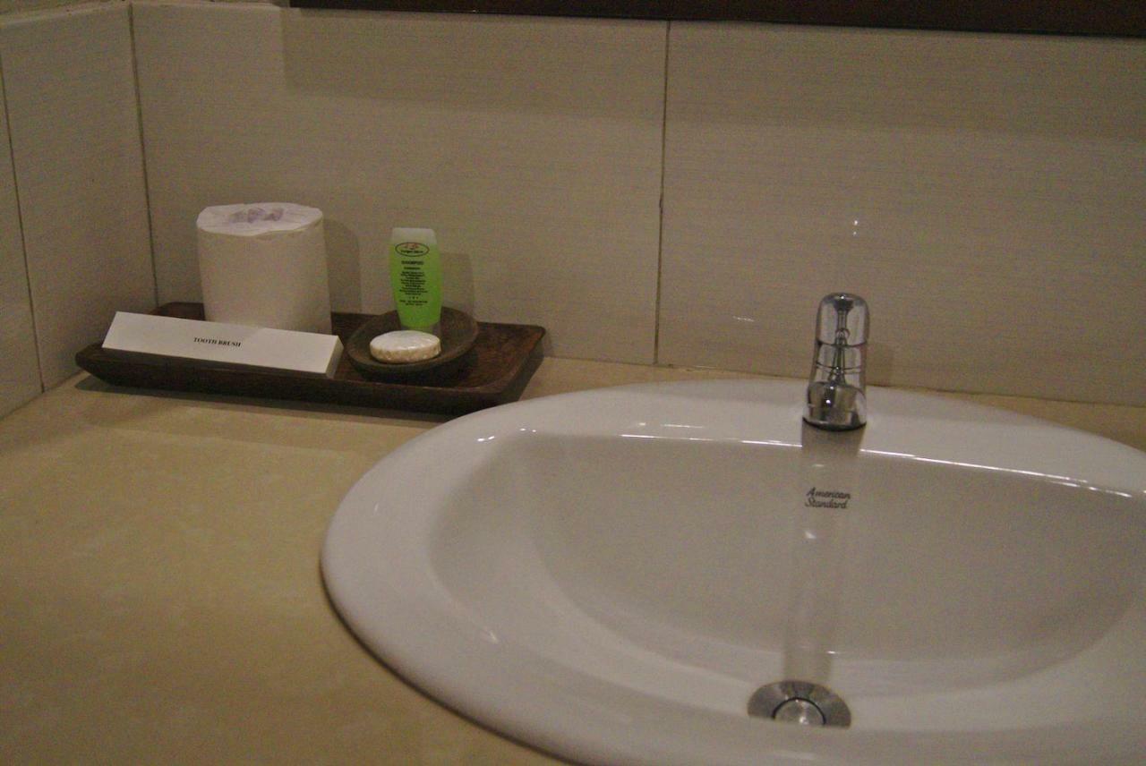 Ghamed Sari Hotel Ngoại thất bức ảnh