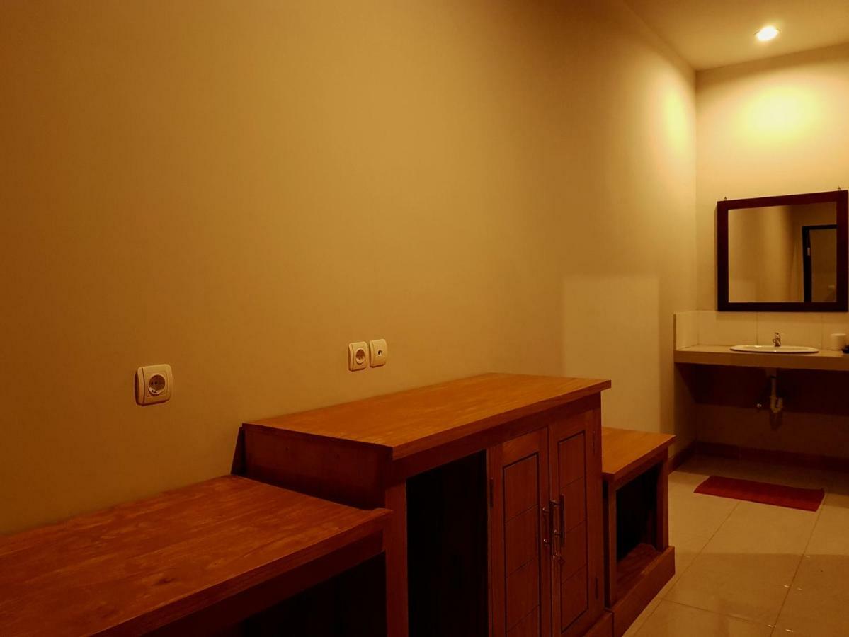 Ghamed Sari Hotel Ngoại thất bức ảnh