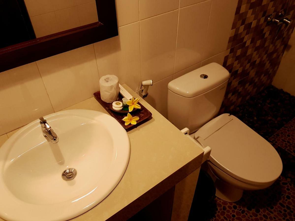 Ghamed Sari Hotel Ngoại thất bức ảnh